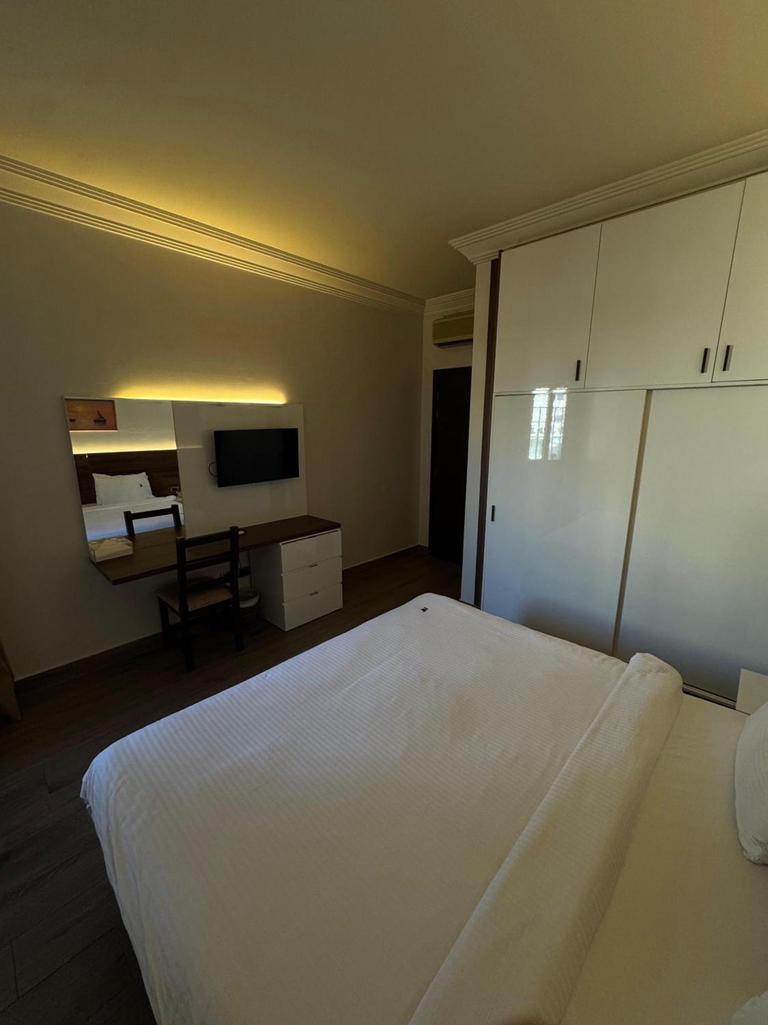 Ny Suites Beyrut Dış mekan fotoğraf